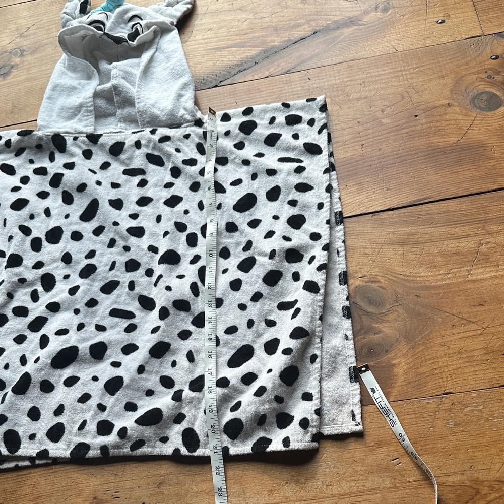 Spotted Animal Hooded Kids Bib - Picture 3 of 4